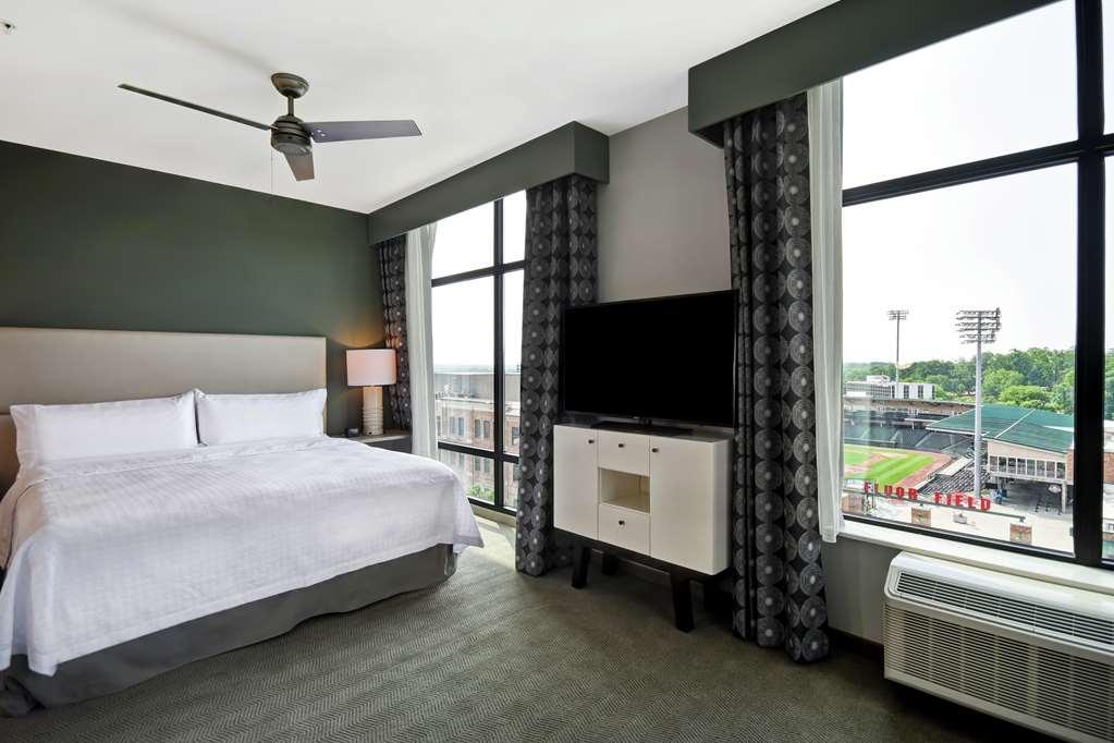 โฮมวูด สวีท บาย ฮิลตัน กรันวิลล์ ดาวน์ทาวน์ เซาท์แคโรไลนา Hotel กรีนวิลล์ ห้อง รูปภาพ